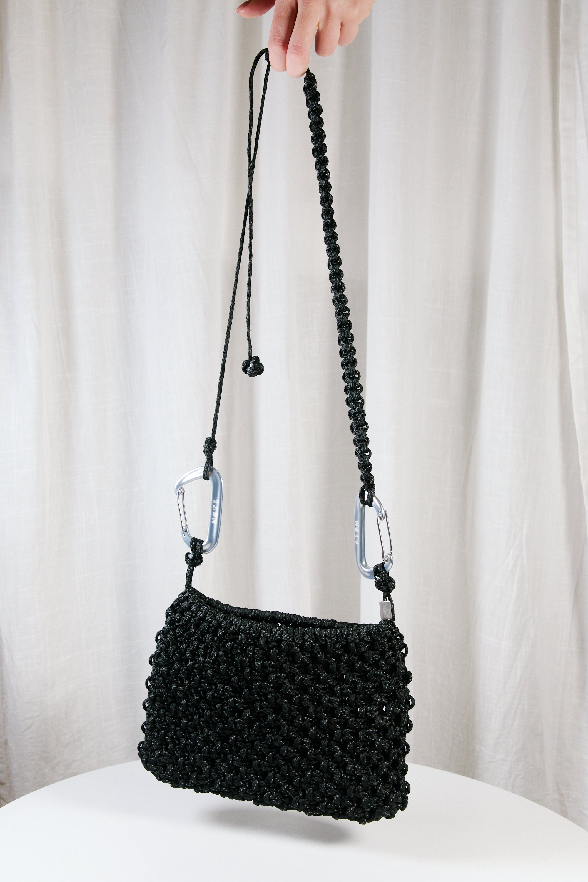 Nots daily bag in black reflective