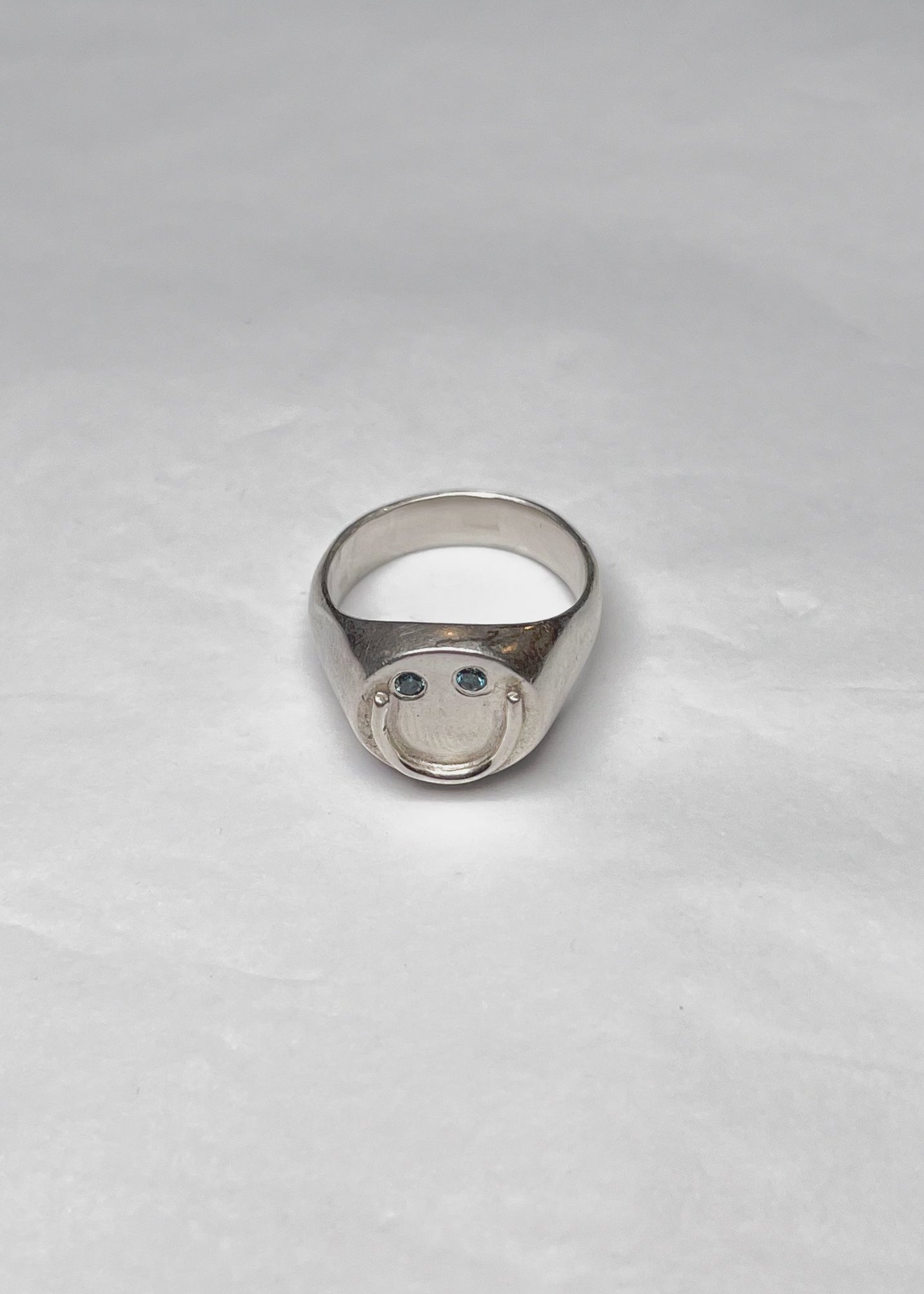 Sken Studio SMiley Signet