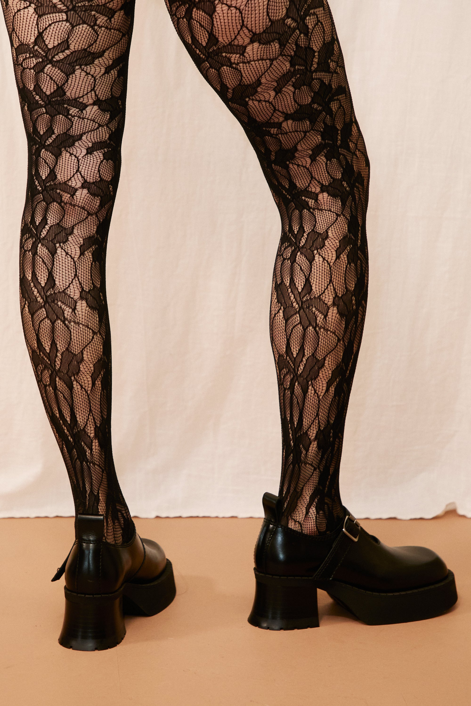 lauren perrin black orchid lace tights and birgit miista
