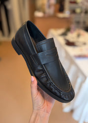 Zita Brown Black Loafers
