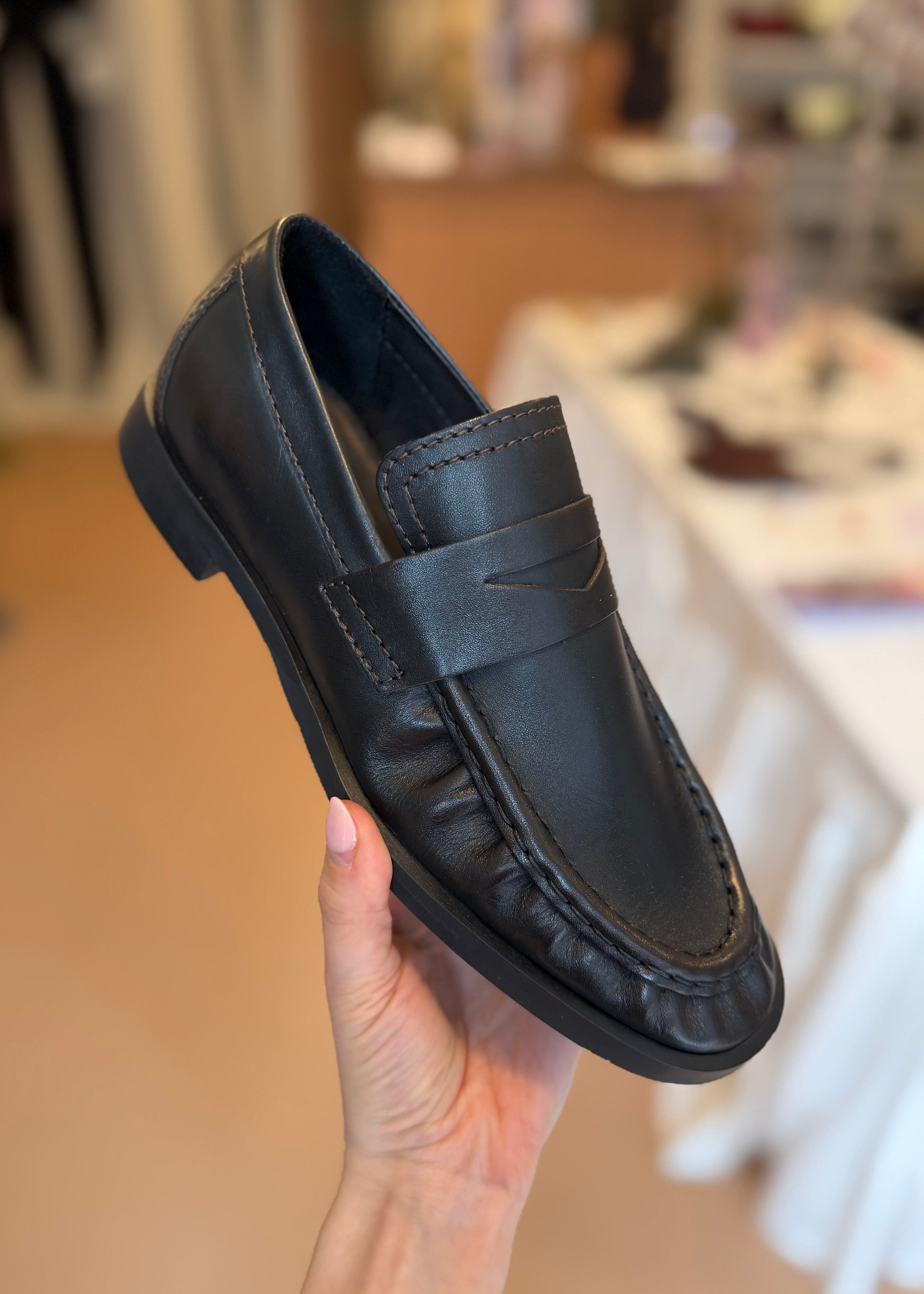 Zita Brown Black Loafers