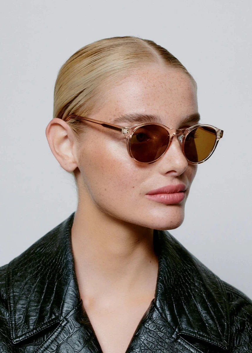 A.Kjaerbede Sunglasses Marvin Champagne Model Side 2
