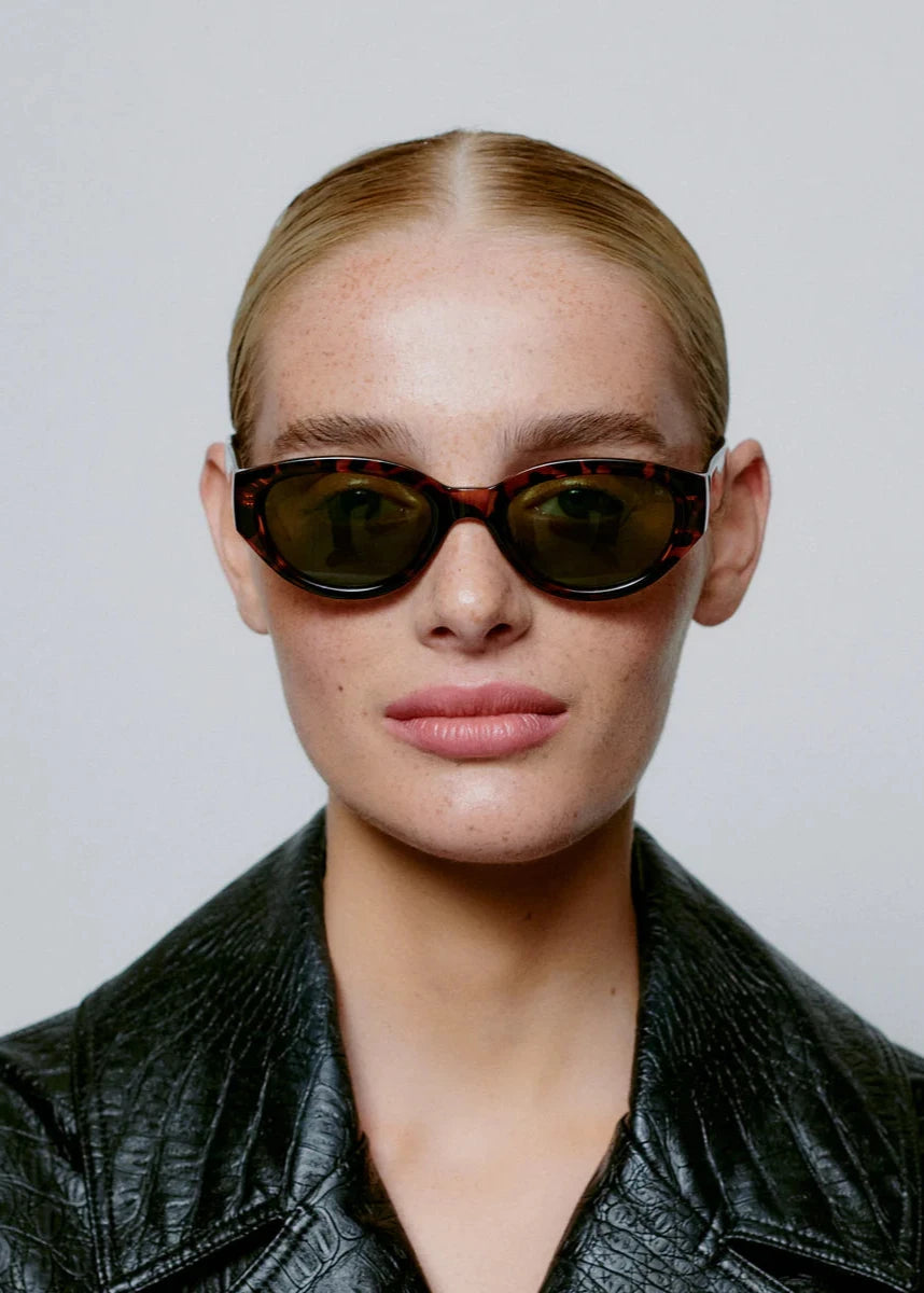 A.Kjaerbede Sunglasses Winnie Demi Tortoise Model Front 2 