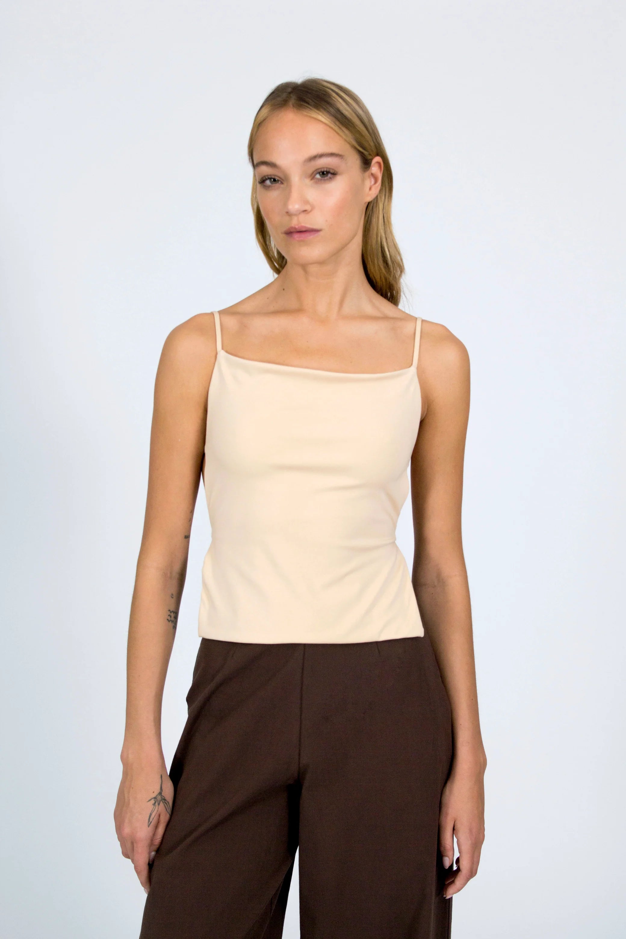 Blacktogrey Aktio Top Beige 