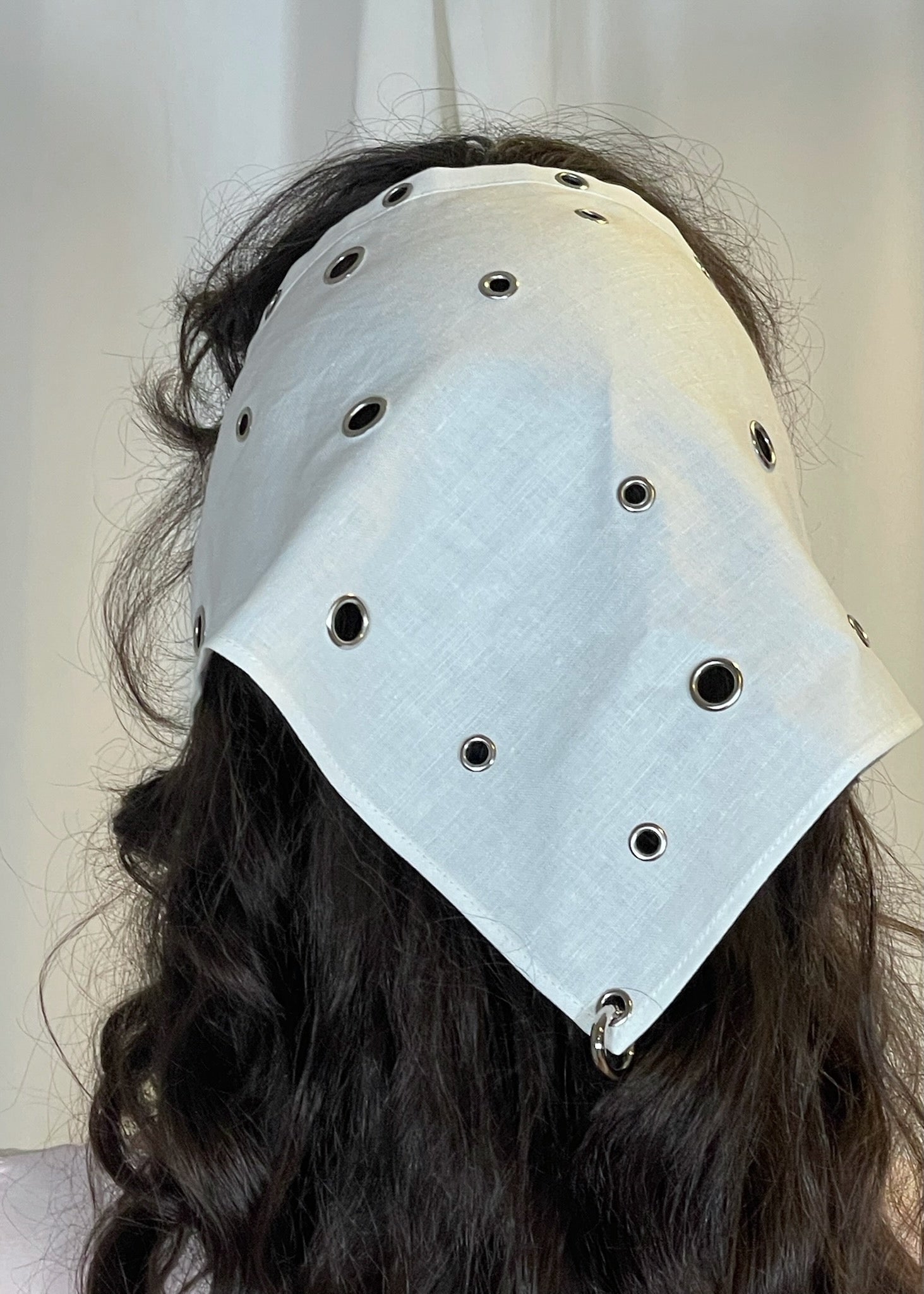 AOMOAWHITEBANDANALOTUS2.jpg