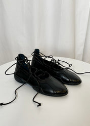 Averie Lace Ballerinas in Black Miista