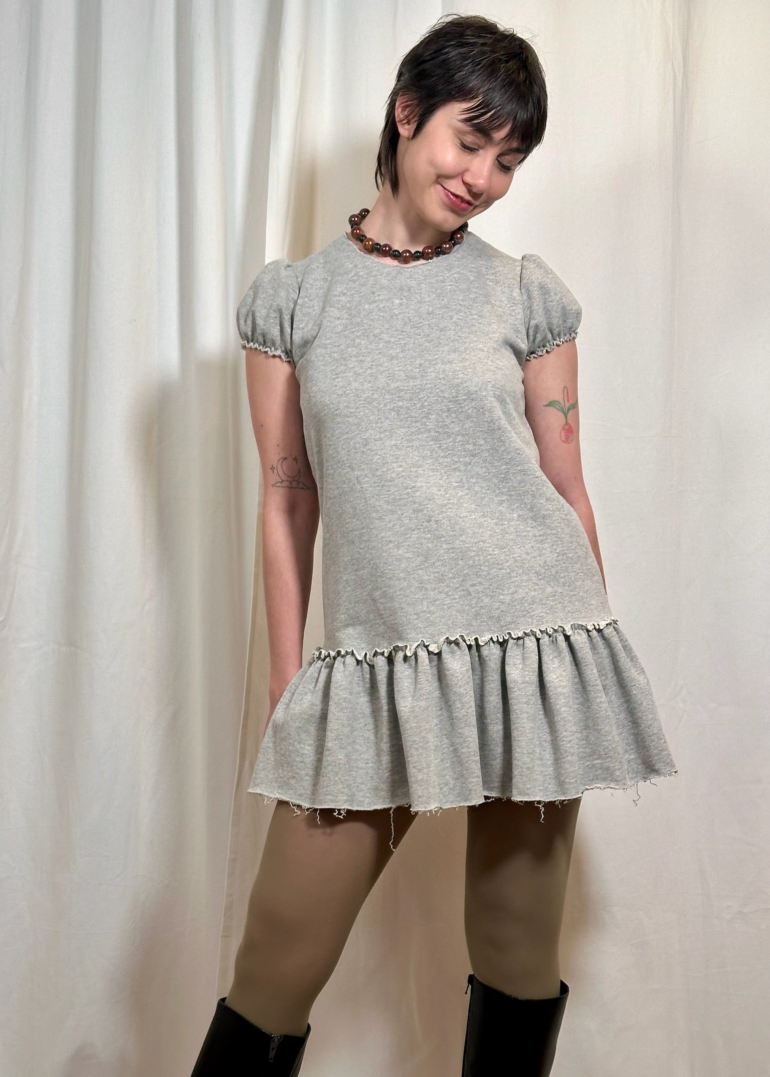 Bebe Dress in Grey Jersey Catheclisma
