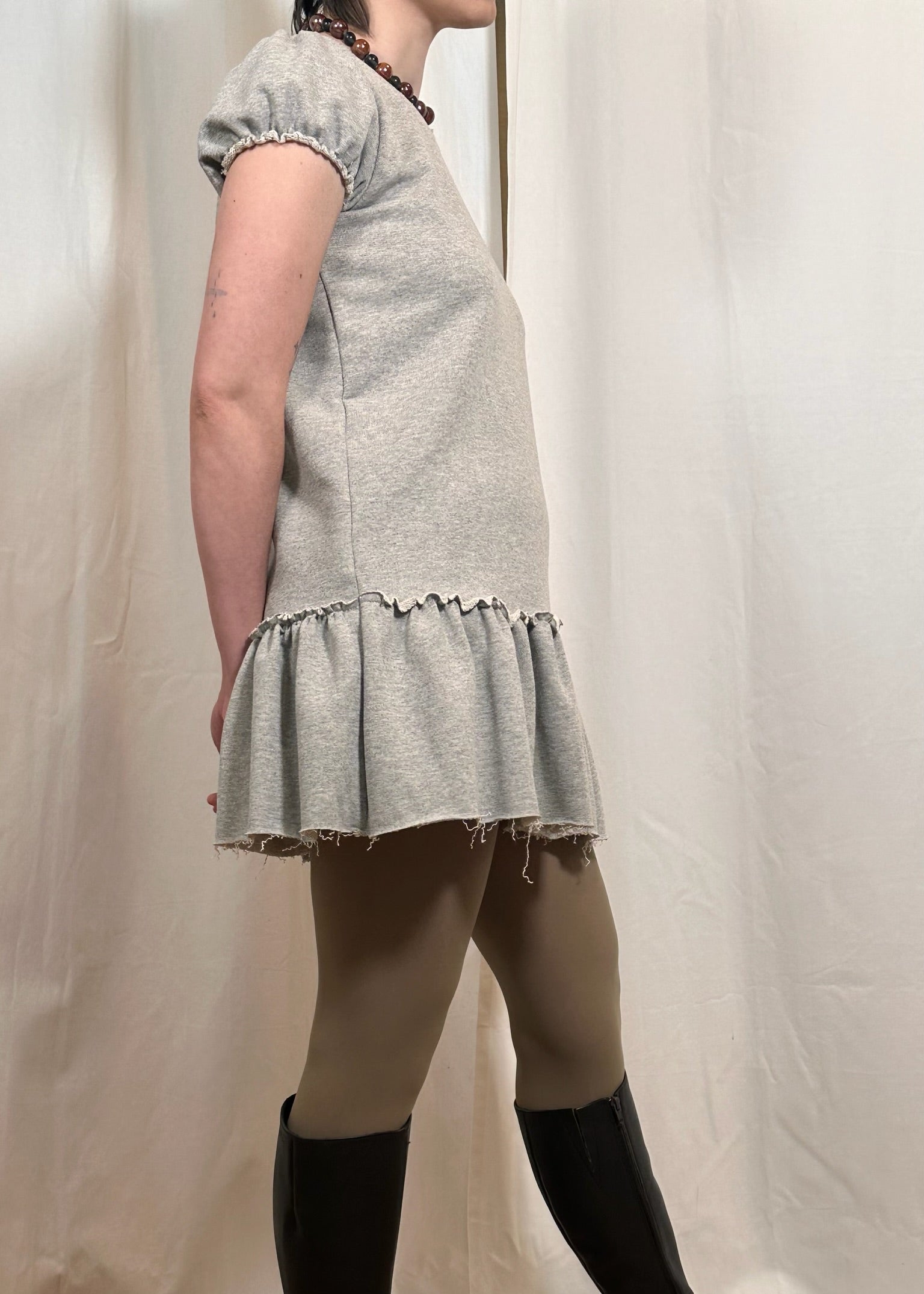 Bebe Dress in Grey Jersey Catheclisma