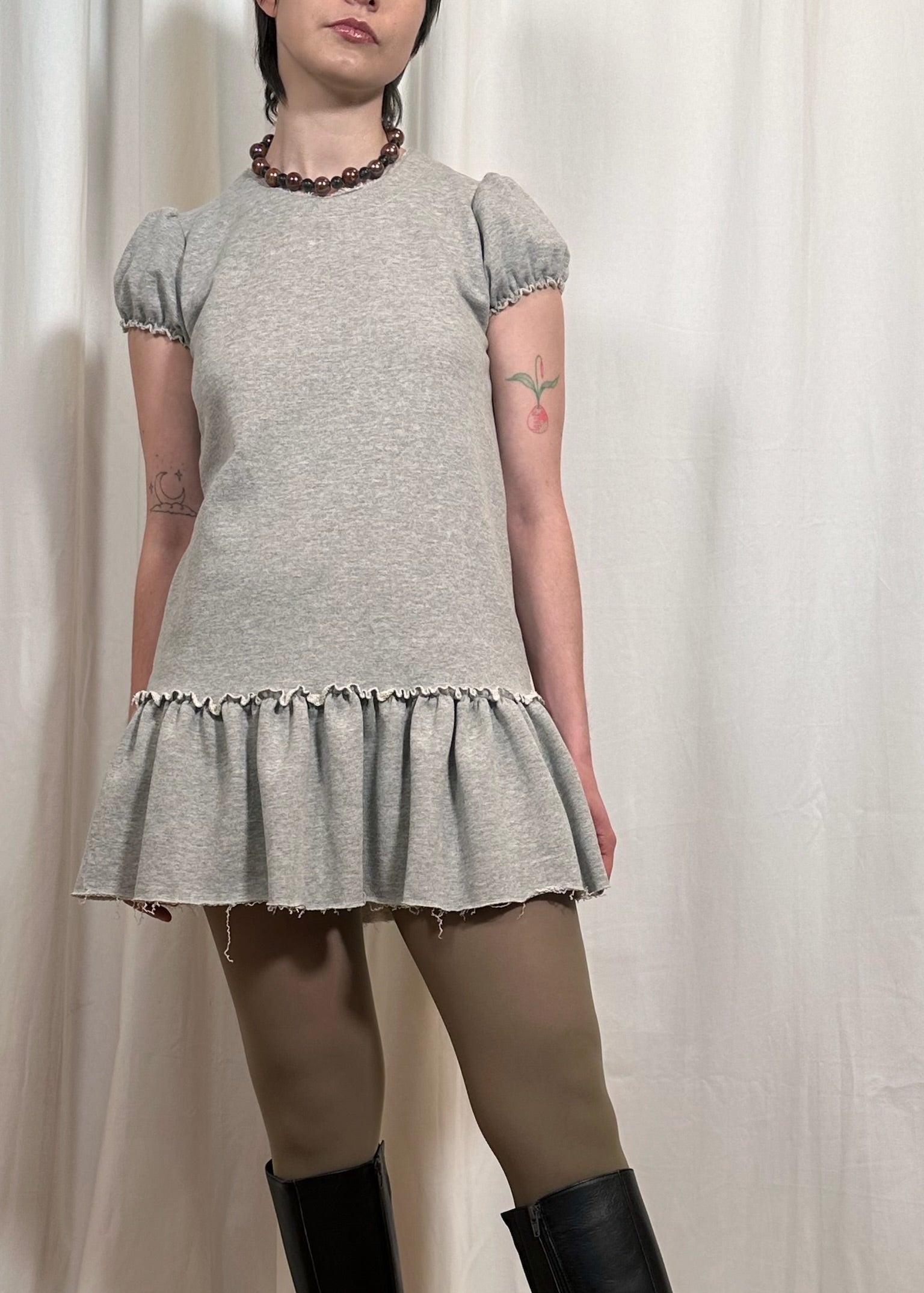 Bebe Dress in Grey Jersey Catheclisma