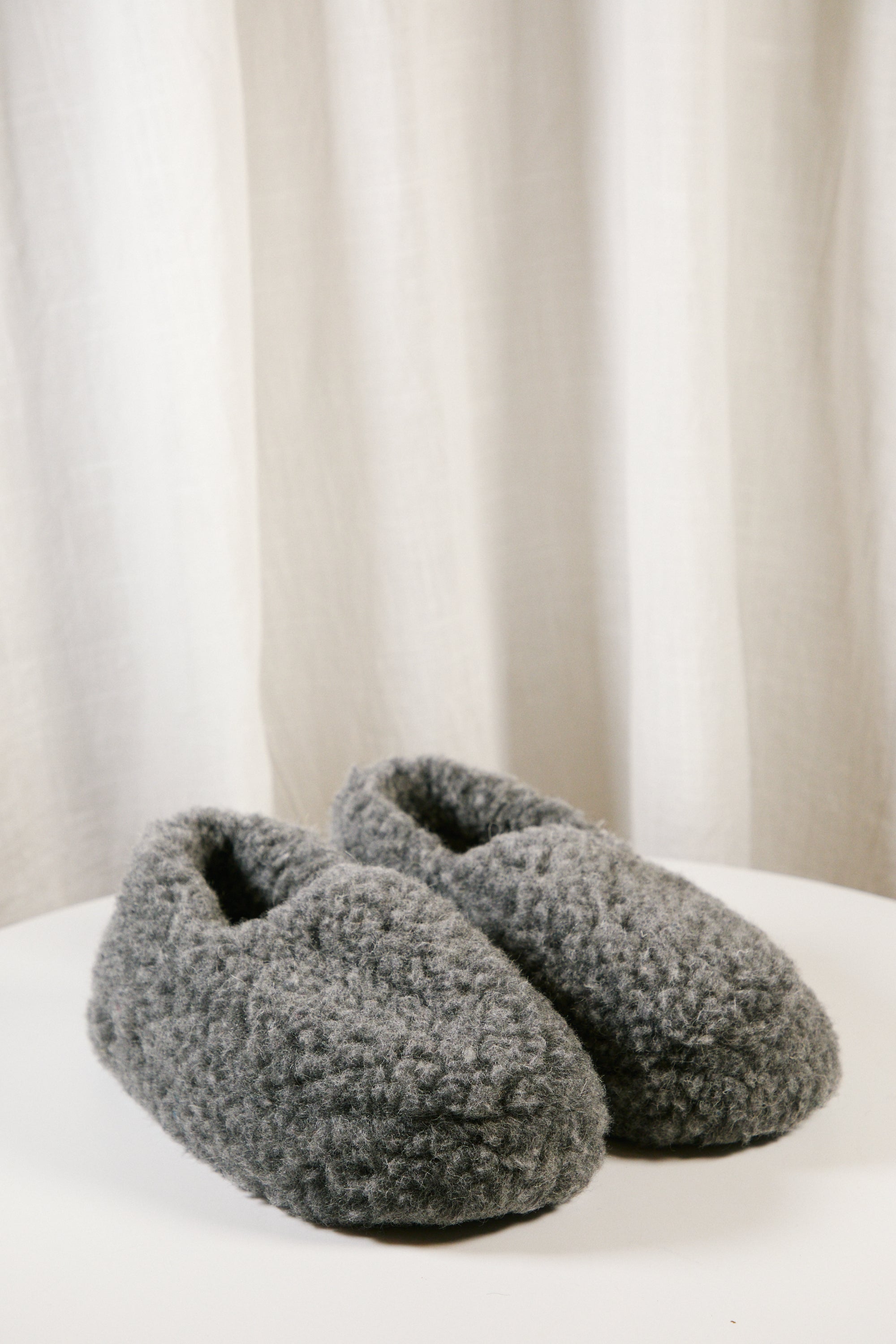 YOKO WOOL SIBERIAN SLIPPERS GRAPHITE