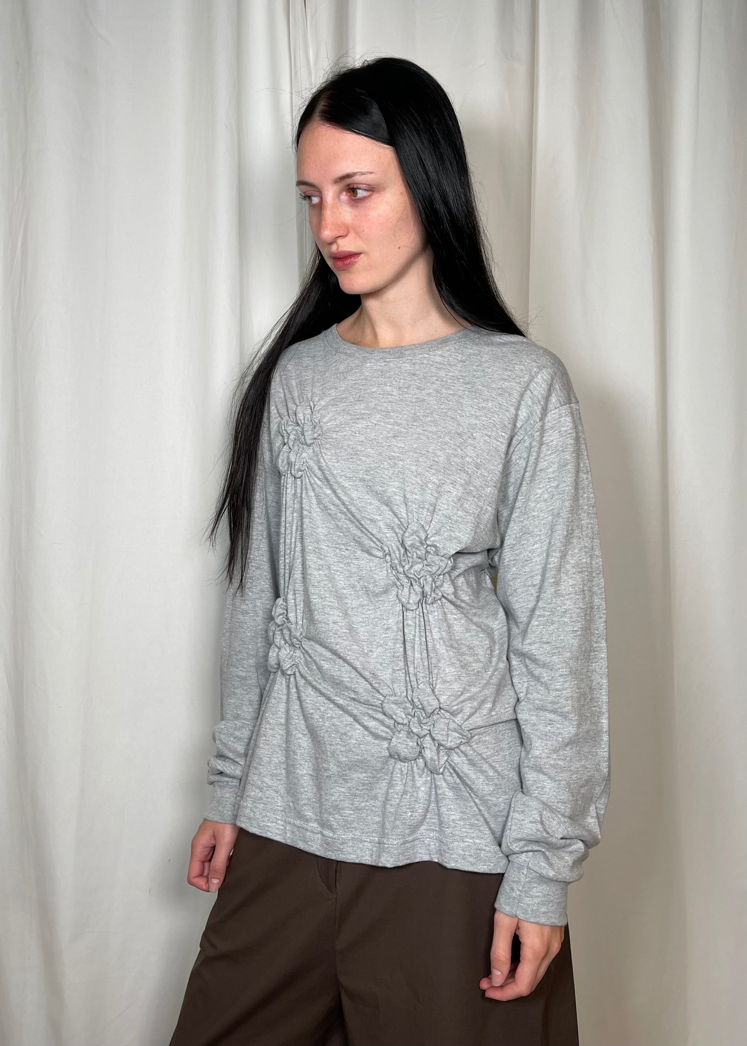 Estudio1999 Flor Tshirt Grey Long Sleeve Side