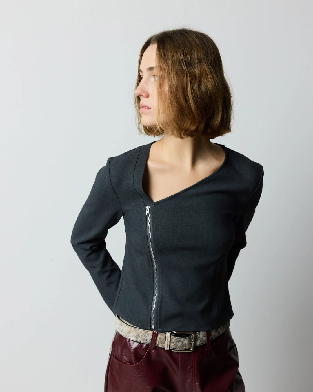 Hosbjerg-VIDA-BLOUSE_1900x2532_crop_center_9591d1f6-4a70-42e9-9d2a-0d96fd9a2a3b.webp