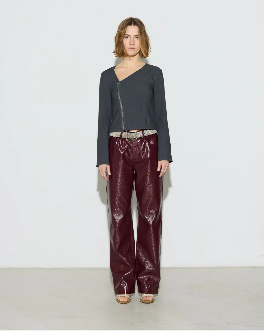 Hosbjerg-VIDA-BLOUSE_5_1900x2532_crop_center_b697cc12-d291-4cbd-b054-f2109e91d843.webp