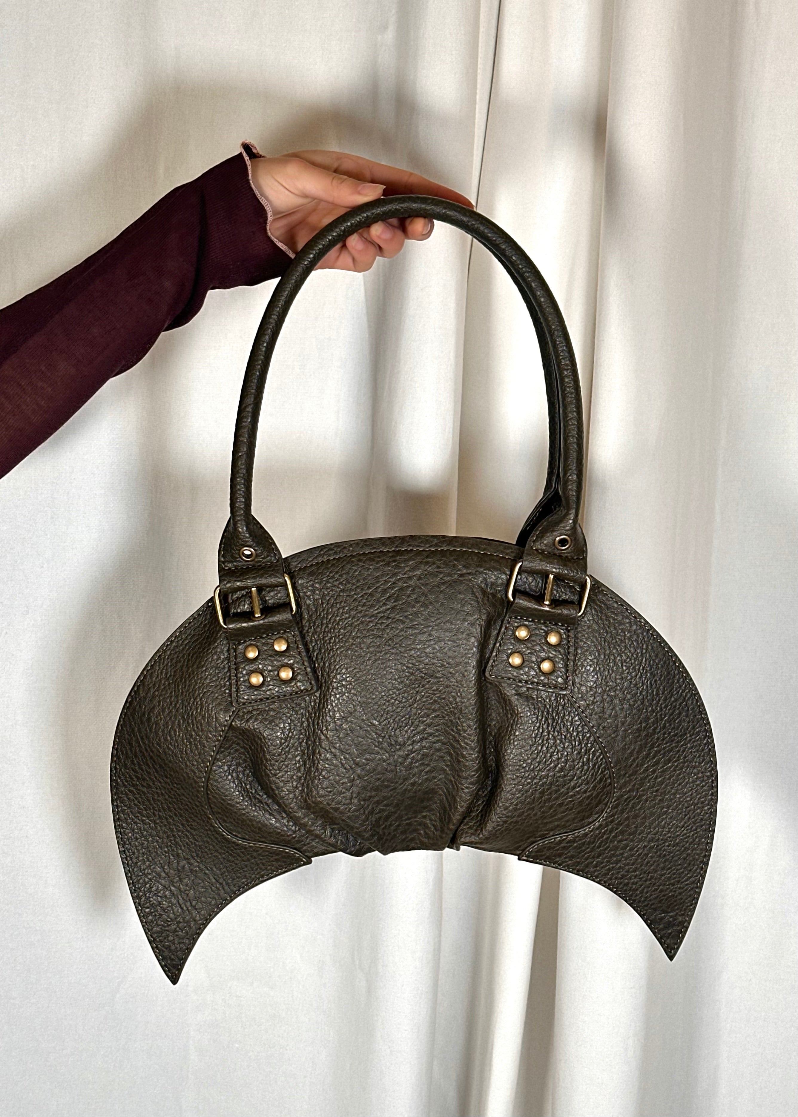 Croissant Bag in Black Earth