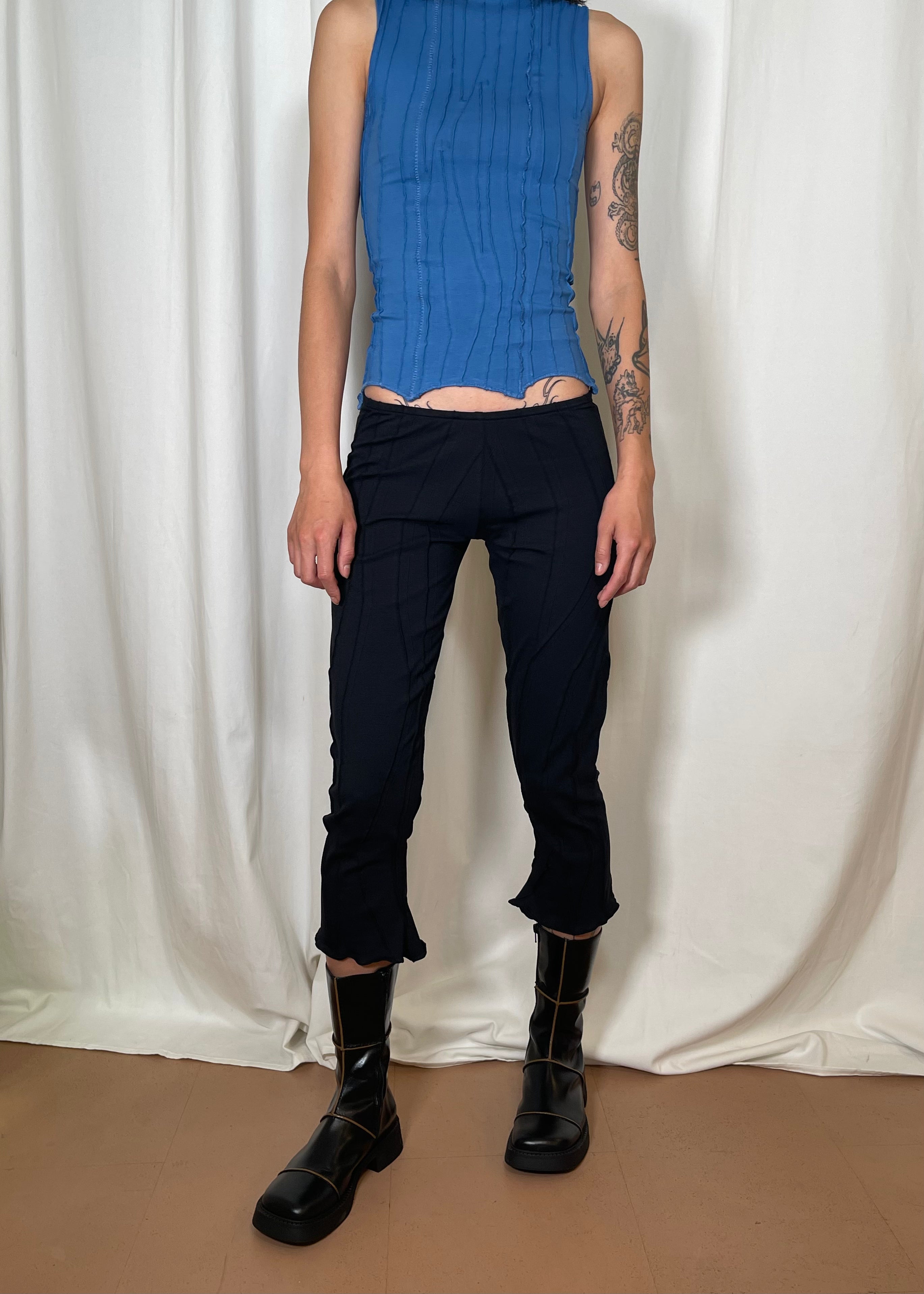 Mariola Homoncik Mid-Calf Flared Pants Black