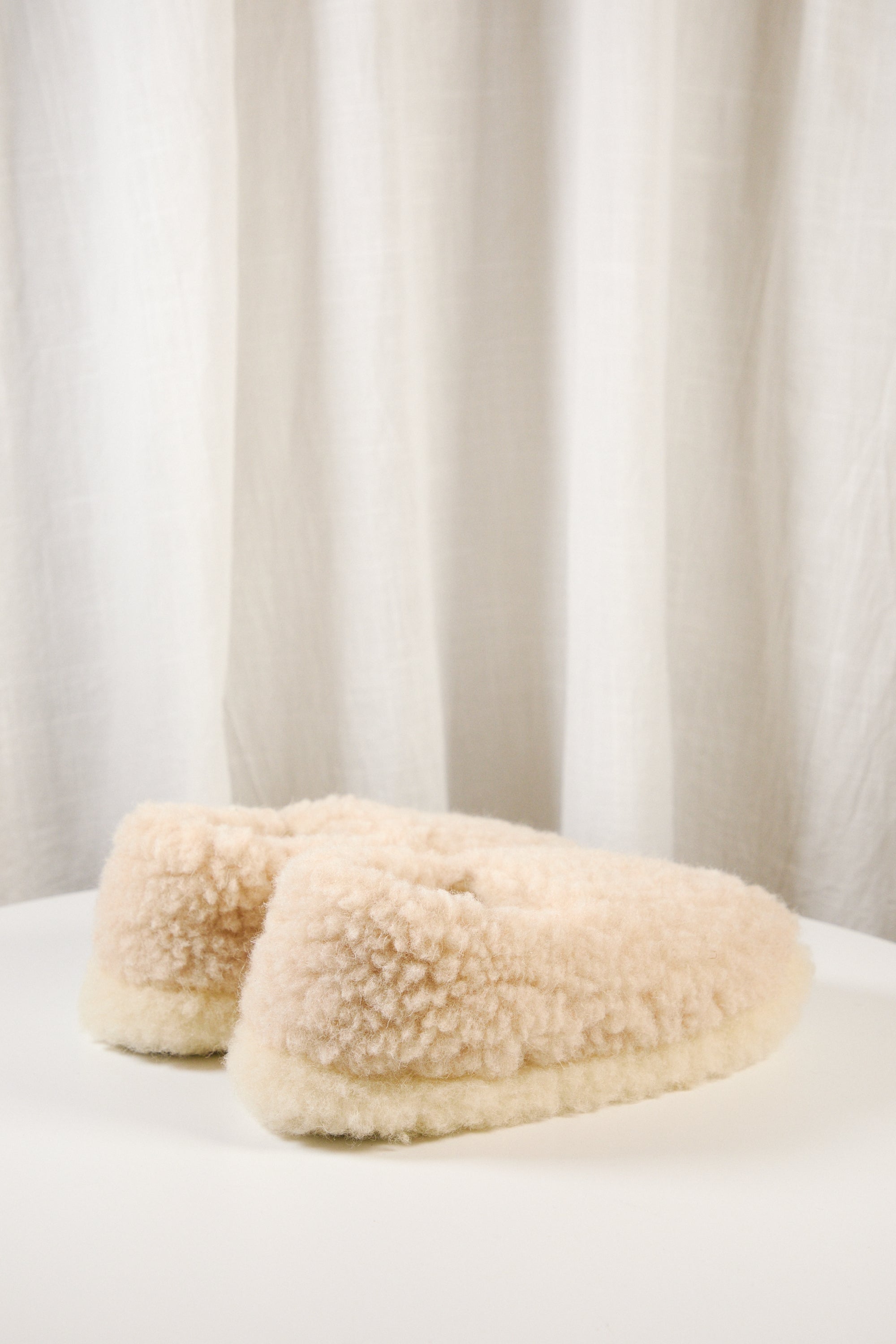 YOKO WOOL SLIPPERS IN NATURAL