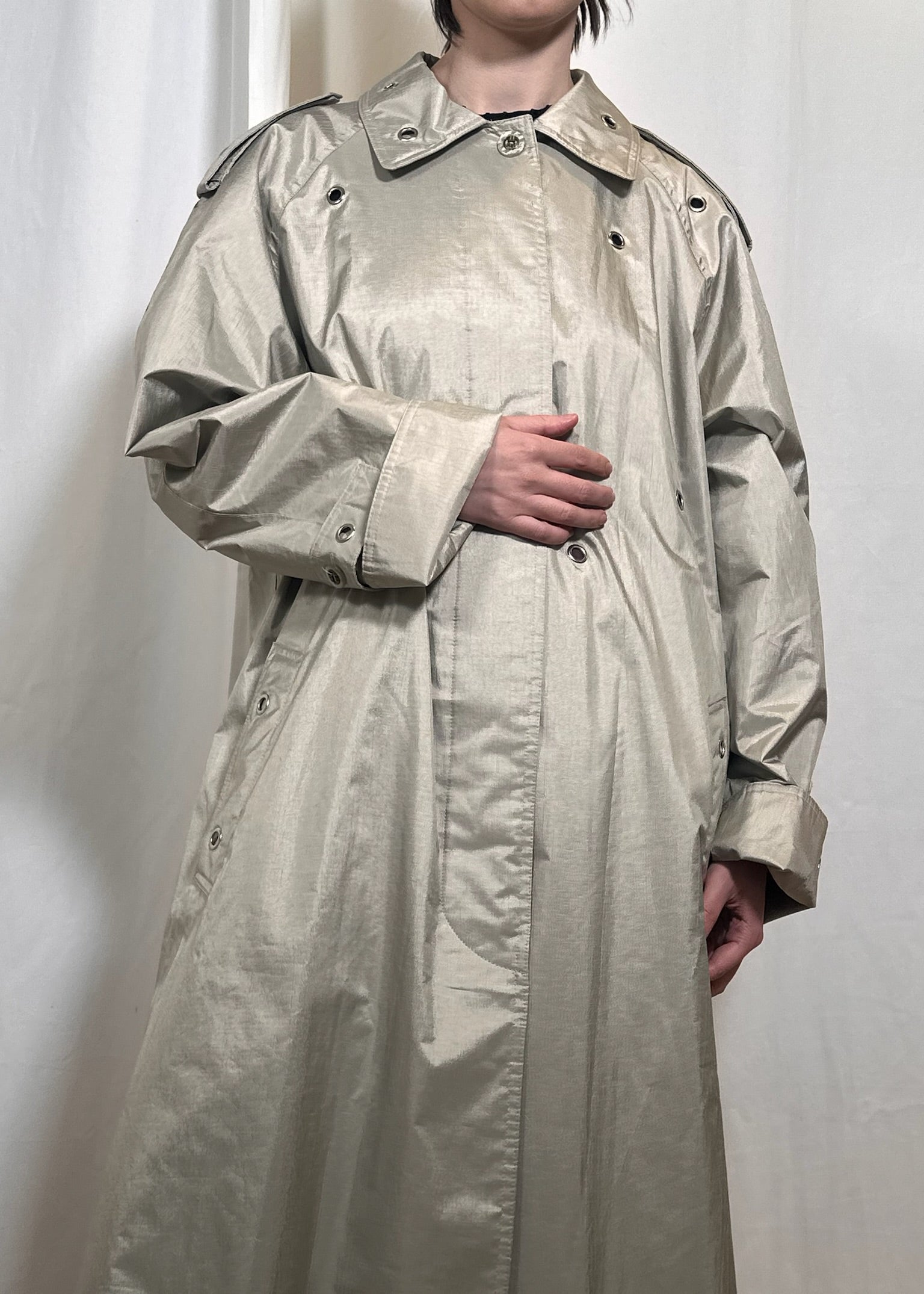 Silver Eyelet Trench Celosia_Re