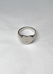 Sken Studio Smiley Heart Signet