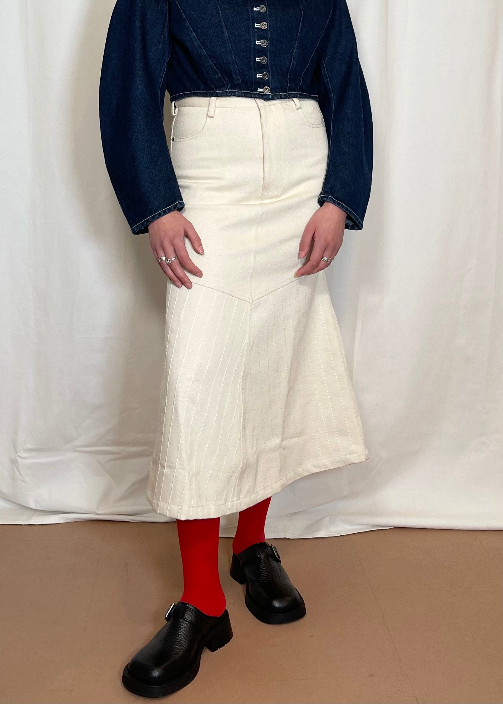 W'menswear Ranch Skirt Natural worn by Elizabeth