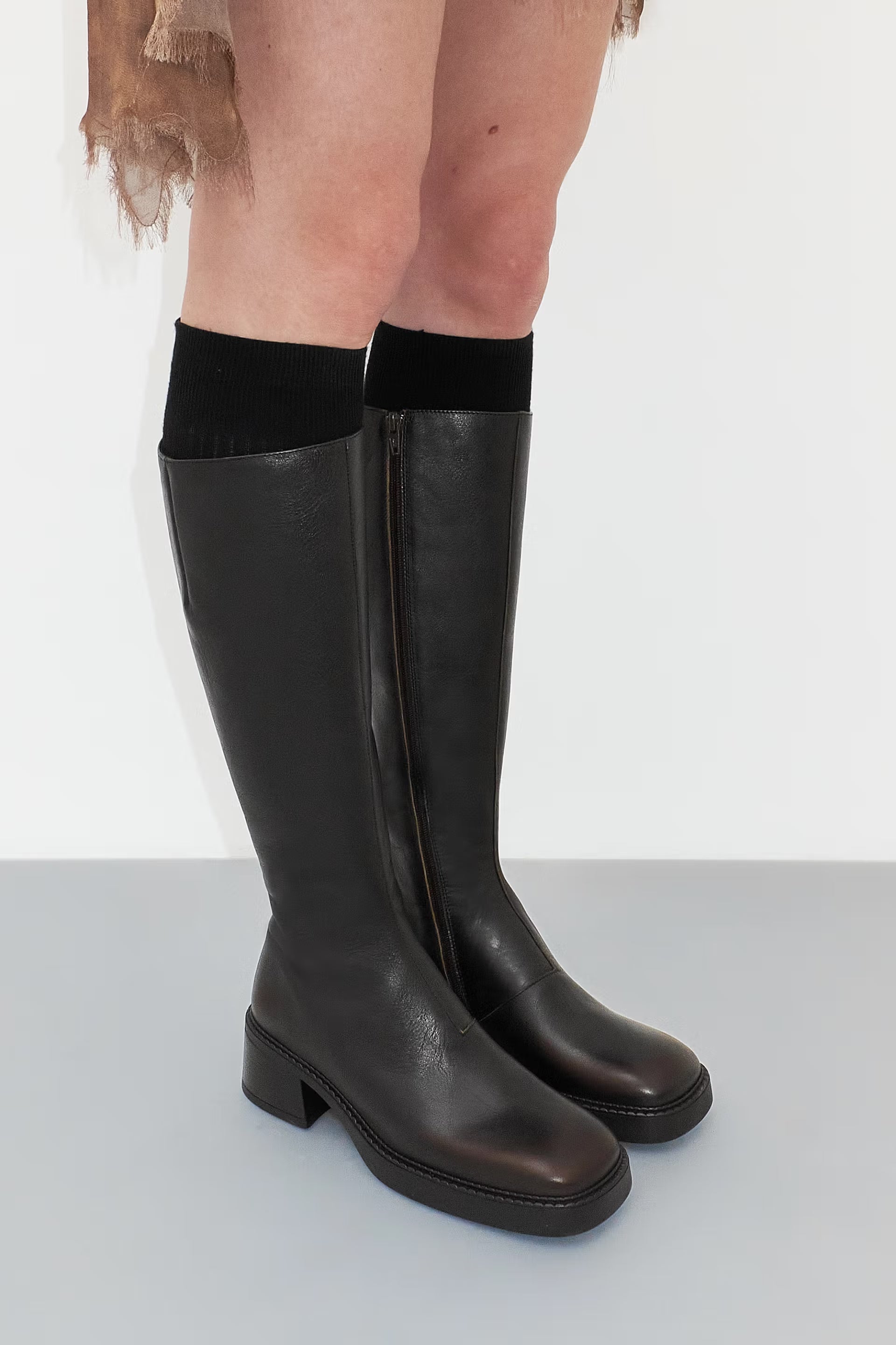 Yumi Brushed Brown Boots